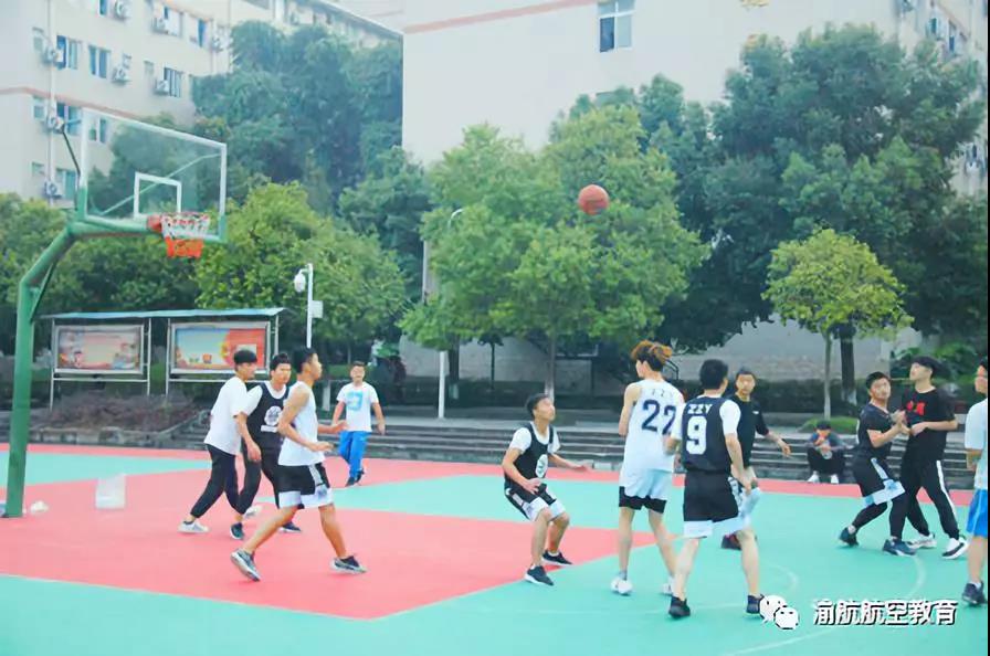 团结合作 勇往直前.jpg